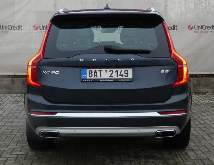 Volvo XC90 4