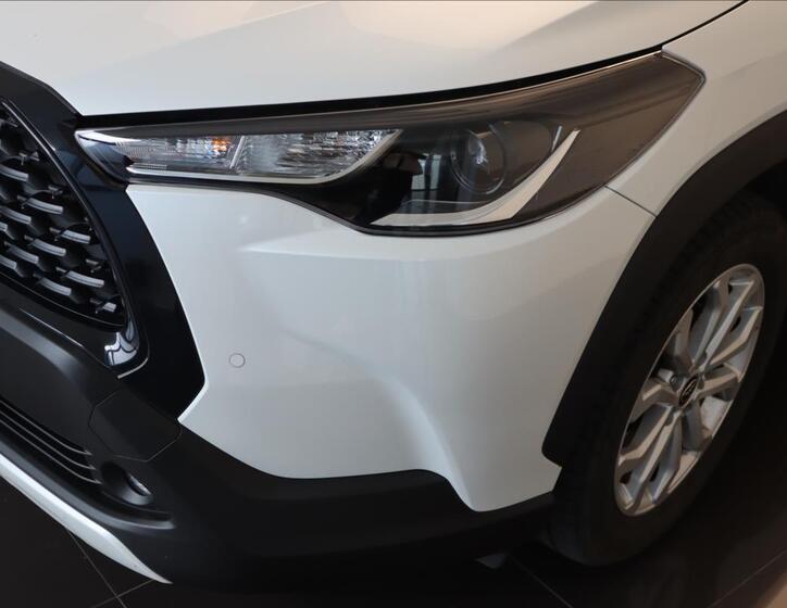 Toyota Corolla Cross 4