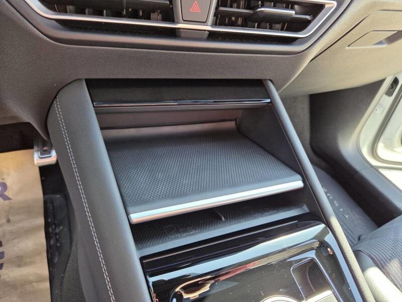 Volkswagen Tiguan SUV 2,0 l 195 kw