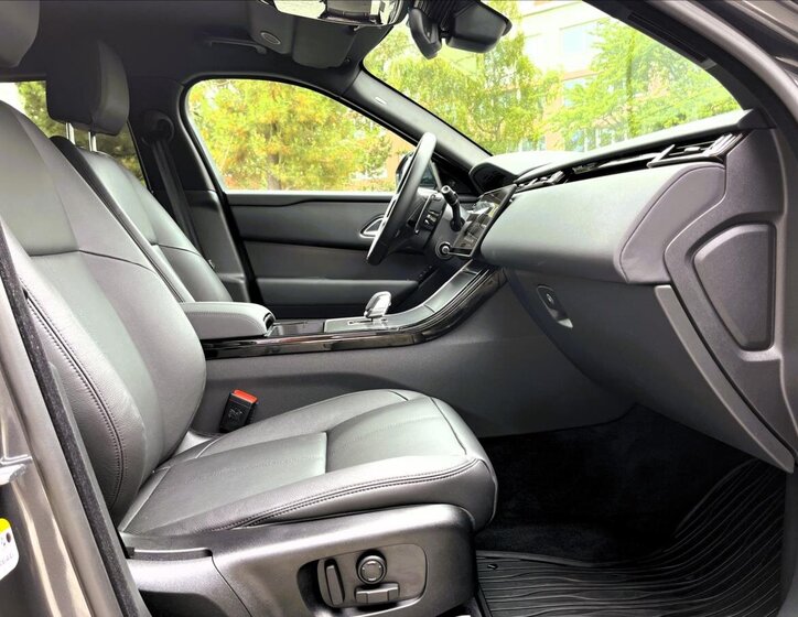 Land Rover Range Rover Velar SUV / Terénní 2,0 l 297 kw