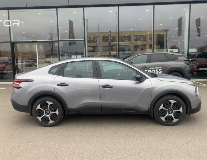 Citroën C4 X Sedan / Limuzína 1,2 l 74 kw