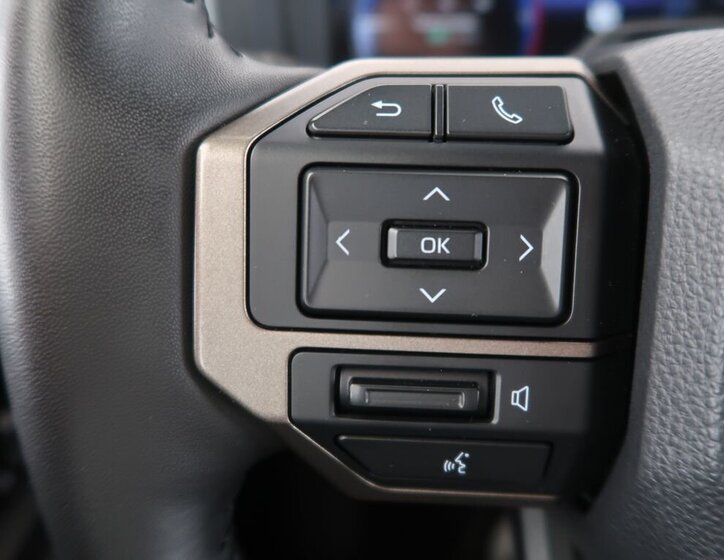 Toyota Land Cruiser SUV 2,8 l 151 kw