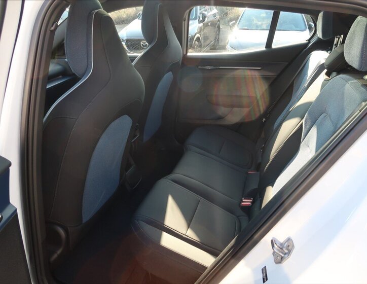 Volvo EX30 SUV 0,0 200 kw