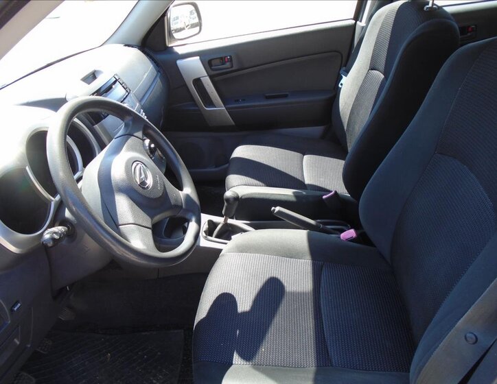 Daihatsu Terios SUV / Terénní 1,5 l 77 kw