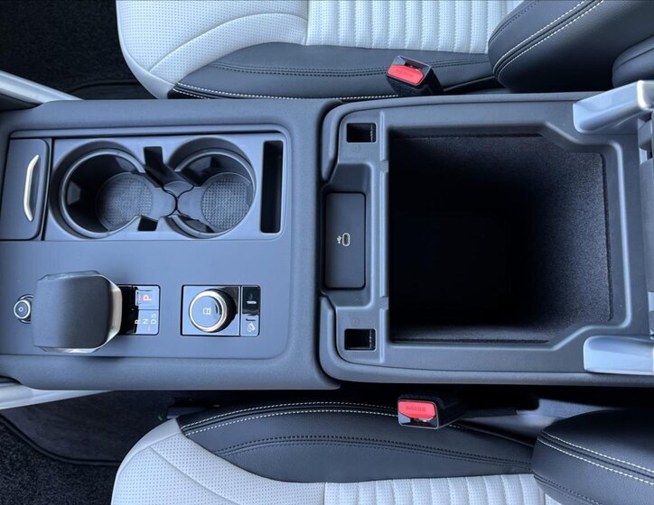 Land Rover Discovery SUV / Terénní 3,0 l 257 kw