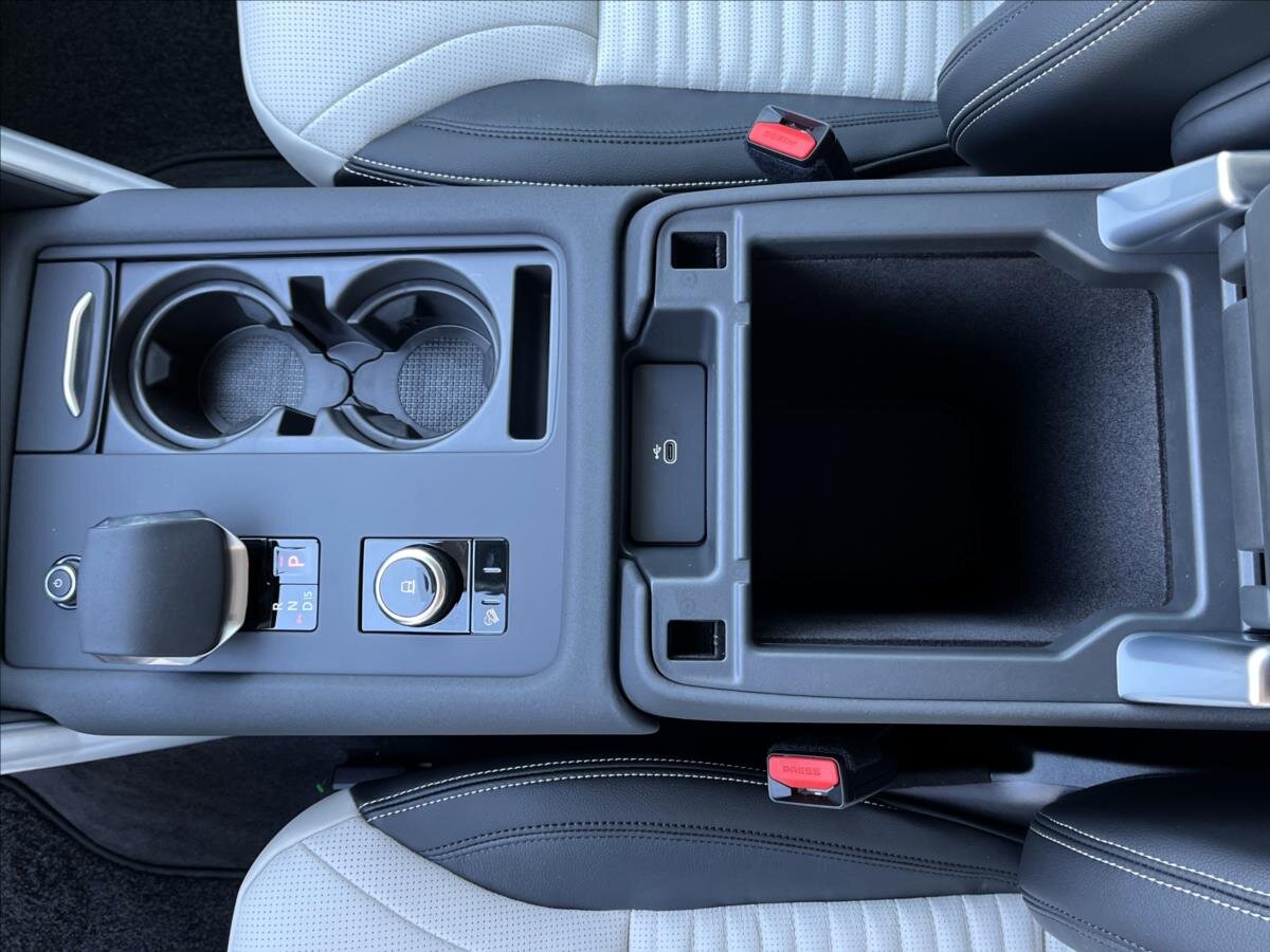 Land Rover Discovery SUV / Terénní 3,0 l 257 kw