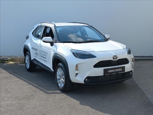 Toyota Yaris Cross CUV 1,5 l 68 kw