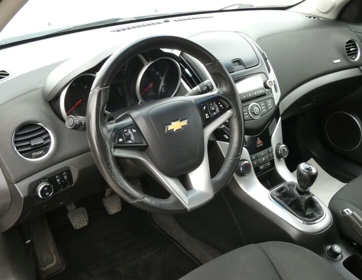 Chevrolet Cruze 24