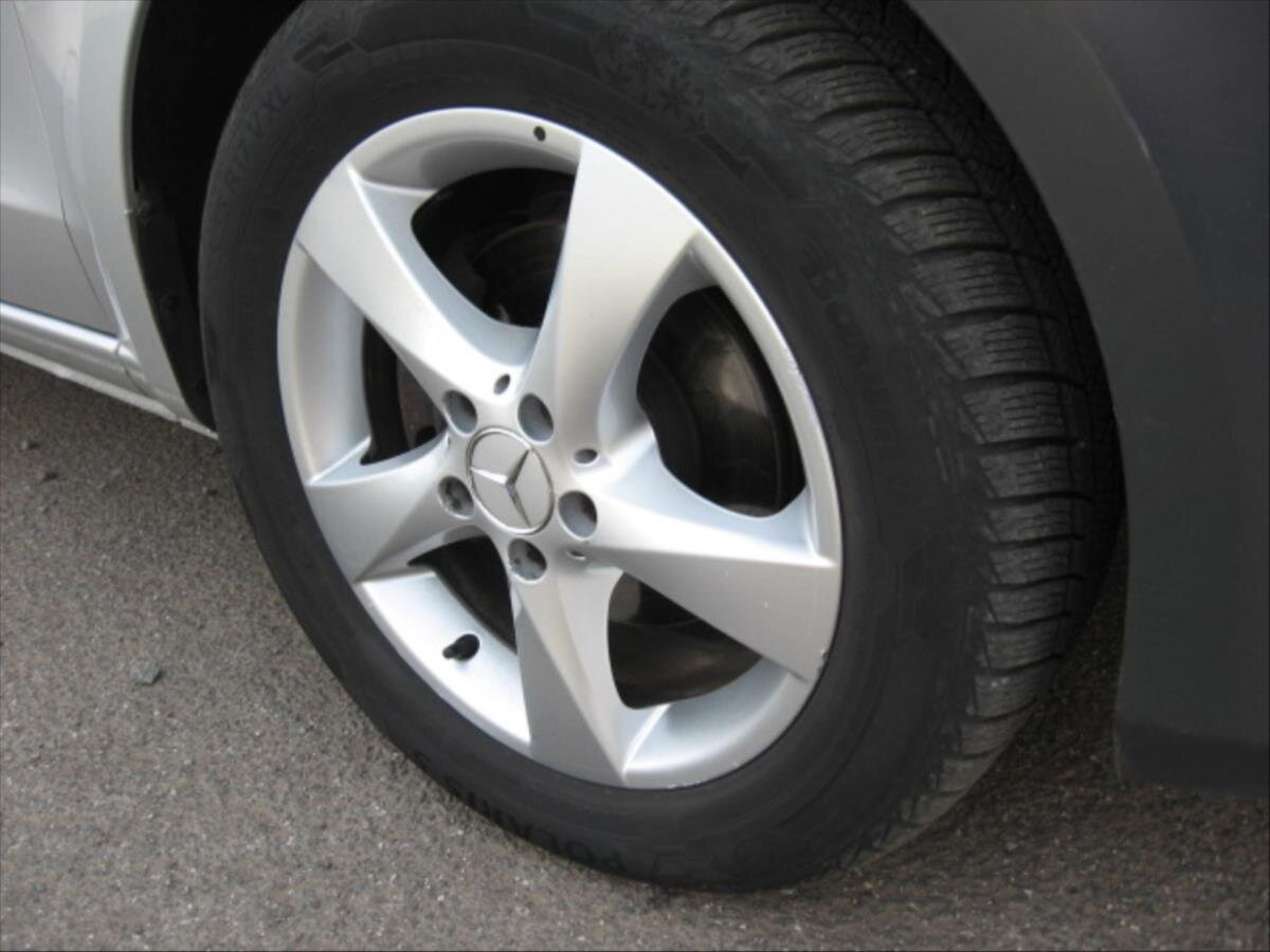 Mercedes-Benz Vito Kombi 2,1 l 100 kw