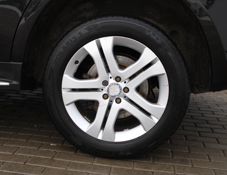 Mercedes-Benz Třídy M SUV / Terénní 3,0 l 165 kw