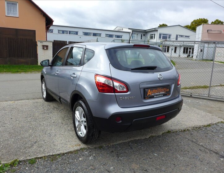 Nissan Qashqai SUV / Terénní 1,6 l 86 kw