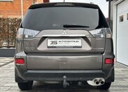 Mitsubishi Outlander SUV 2,3 l 130 kw
