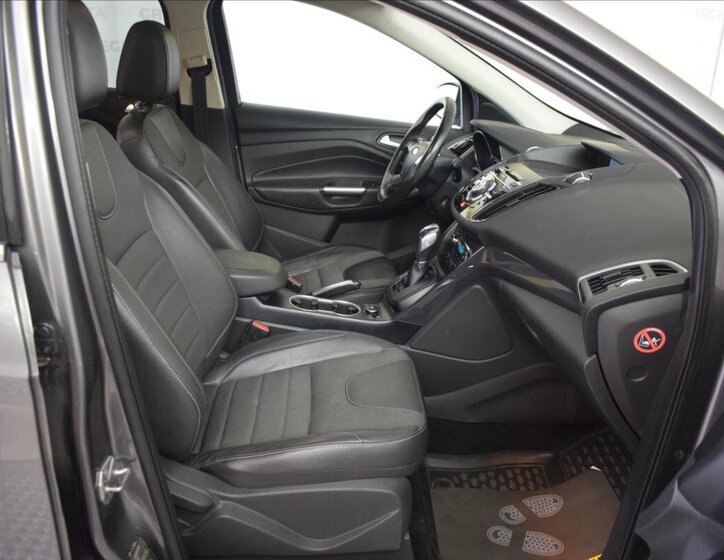 Ford Kuga SUV 2,0 l 120 kw