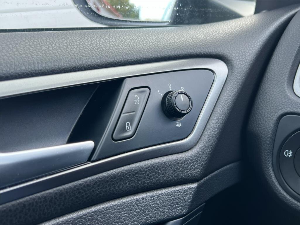 Volkswagen Golf Hatchback 1,2 l 77 kw