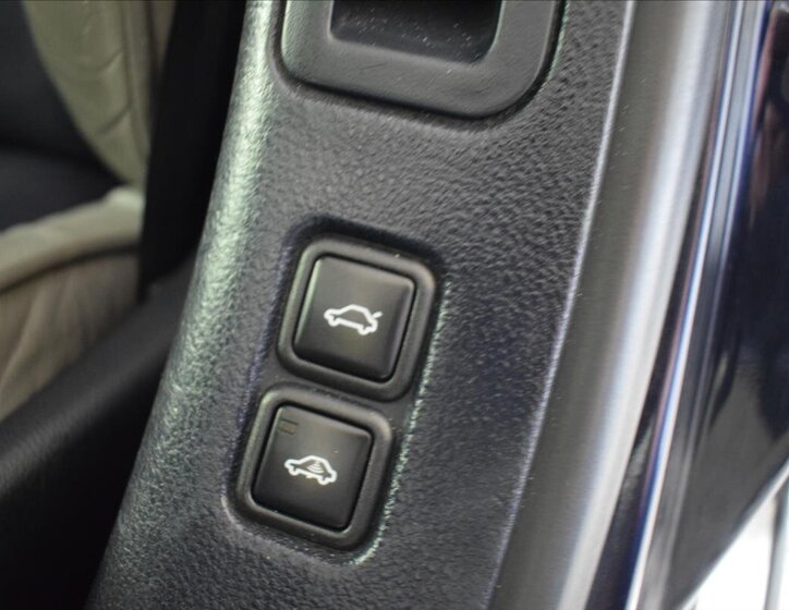 Audi S8 Sedan / Limuzína 4,2 l 265 kw