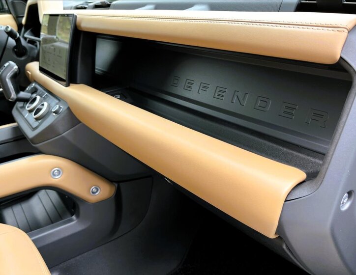 Land Rover Defender 35