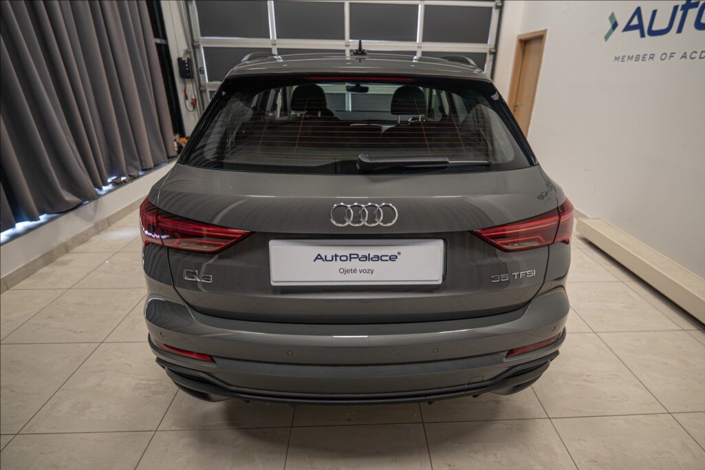 Audi Q3 SUV / Terénní 1,5 l 110 kw