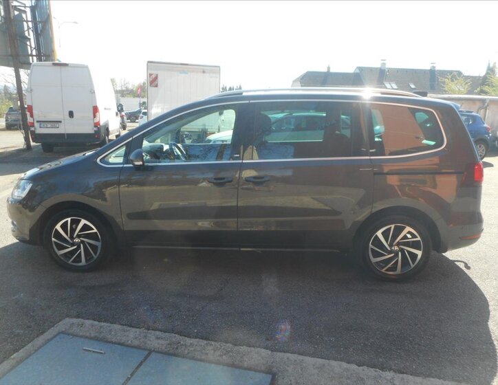 Volkswagen Sharan Kombi 2,0 l 110 kw