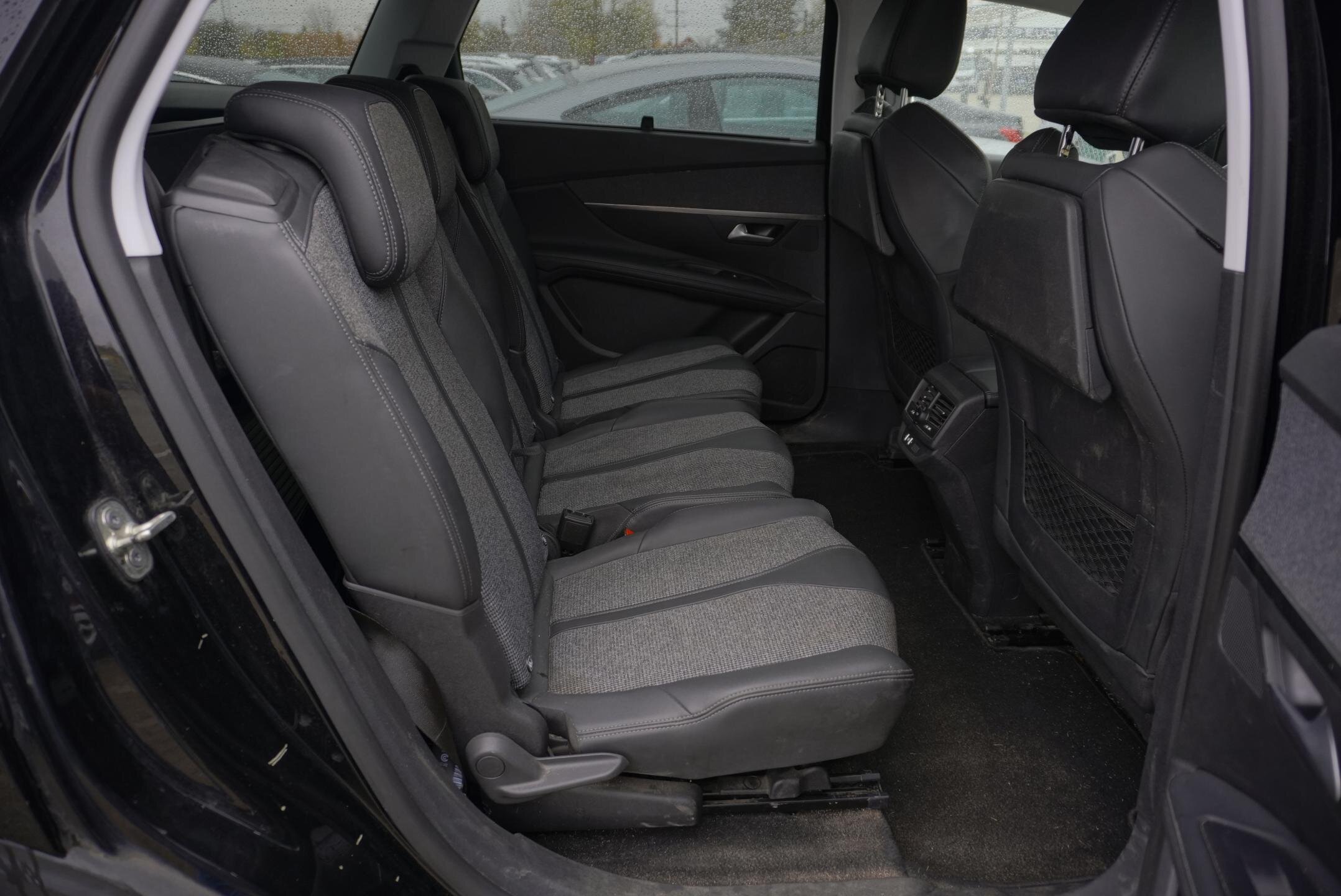 Peugeot 5008 SUV 1,2 l 96 kw