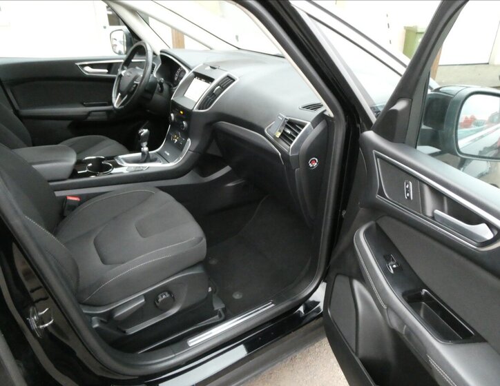 Ford S-MAX MPV 2,0 l 110 kw