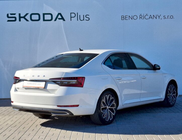 Škoda Superb Sedan / Limuzína 2,0 l 110 kw