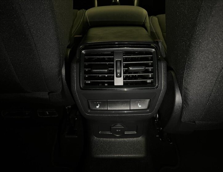 Škoda Karoq SUV / Terénní 1,5 l 110 kw