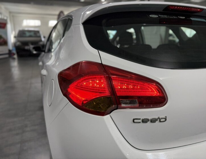 KIA Ceed Hatchback 1,6 l 94 kw