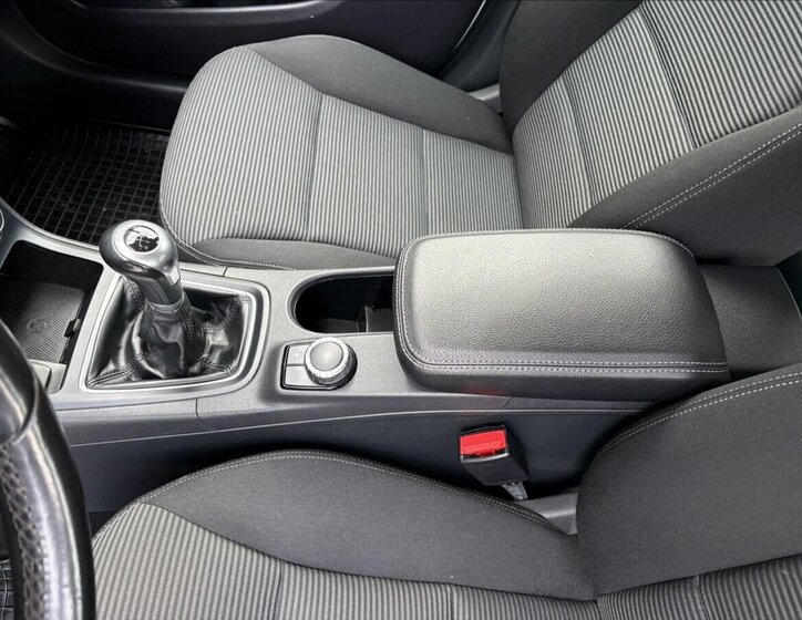 Mercedes-Benz Třídy B Kombi 1,5 l 80 kw