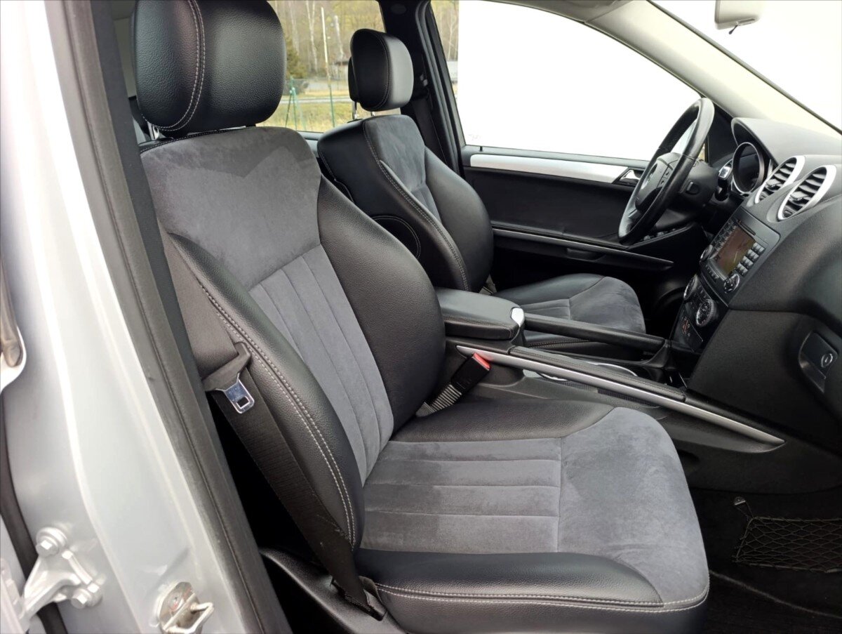 Mercedes-Benz Třídy M SUV 3,0 l 165 kw