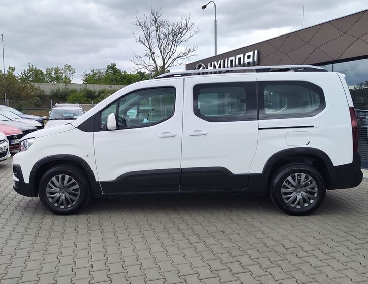 Peugeot Rifter MPV 1,5 l 75 kw