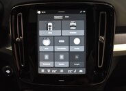 Volvo XC40 SUV / Terénní 2,0 l 120 kw