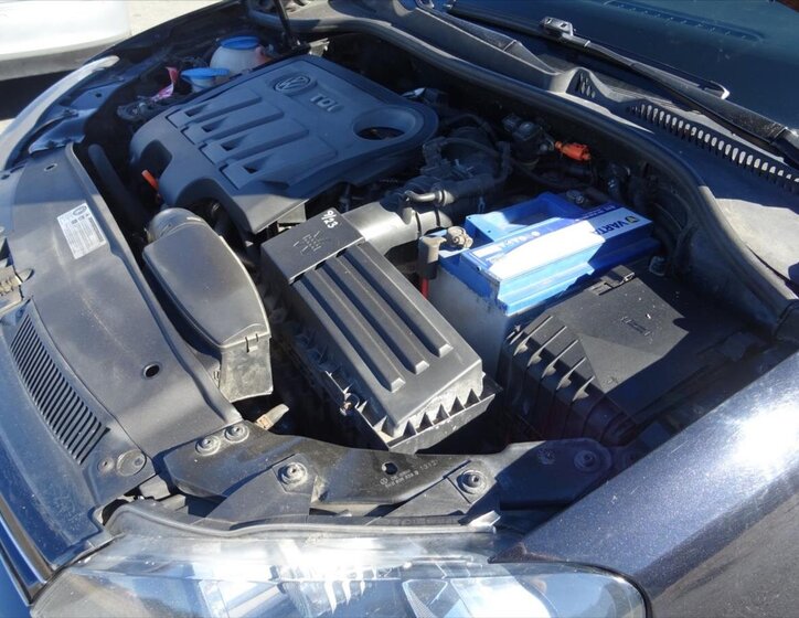 Volkswagen Golf Kombi 2,0 l 103 kw