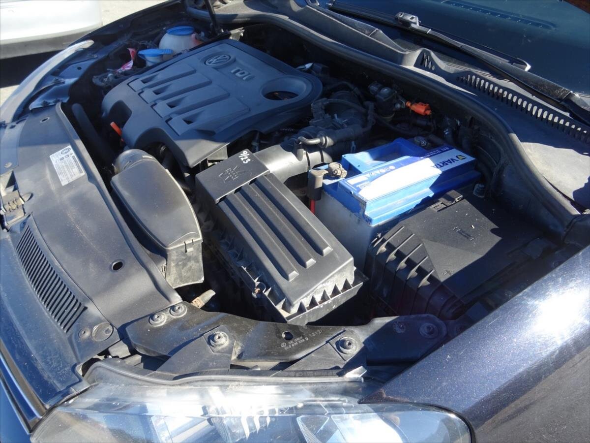 Volkswagen Golf Kombi 2,0 l 103 kw