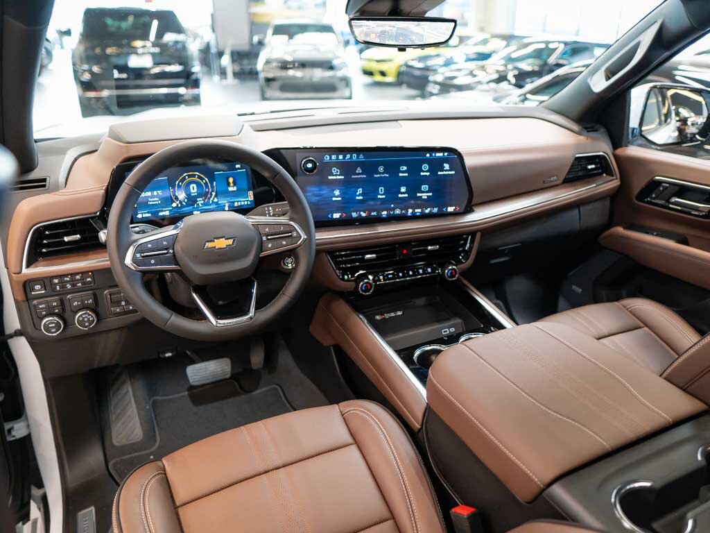 Chevrolet Suburban SUV 6,2 l 313 kw