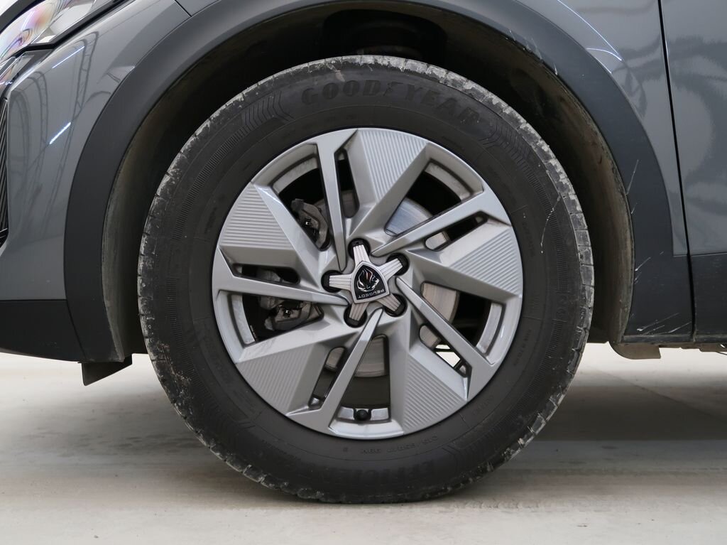 Peugeot 408 Liftback 1,2 l 96 kw