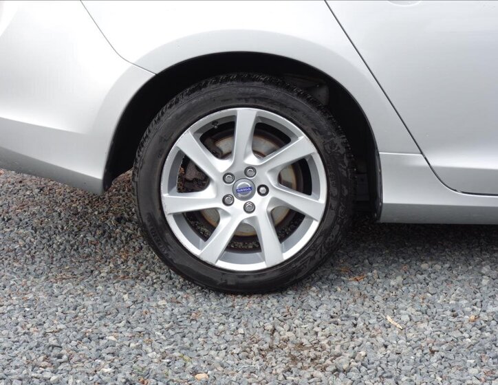 Volvo V60 Kombi 2,0 l 133 kw