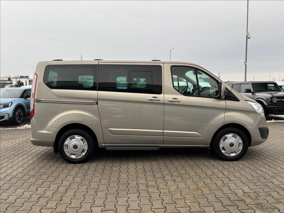 Ford Tourneo Custom Kombi 2,2 l 92 kw
