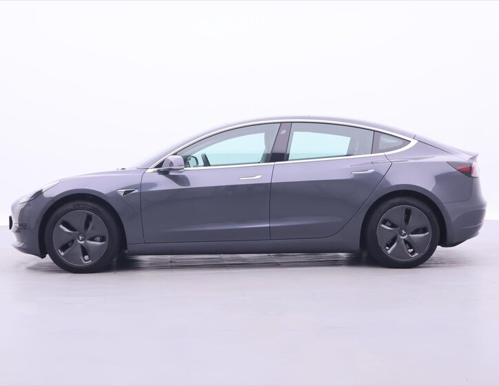 Tesla Model 3 Sedan 0,0 239 kw