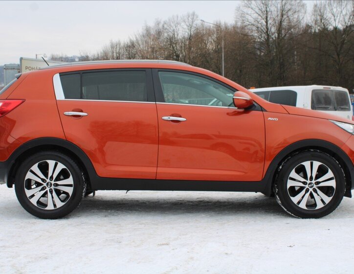 KIA Sportage SUV 2,0 l 120 kw