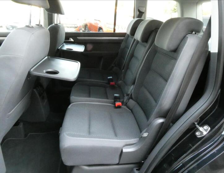 Volkswagen Touran 18