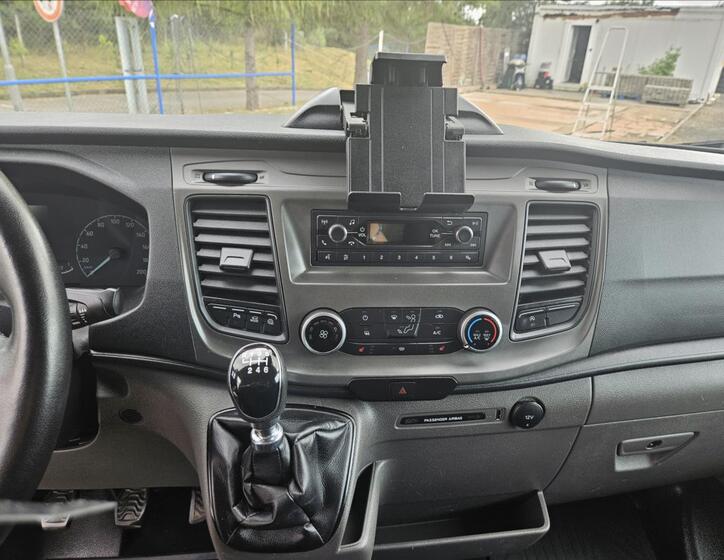 Ford Transit 12