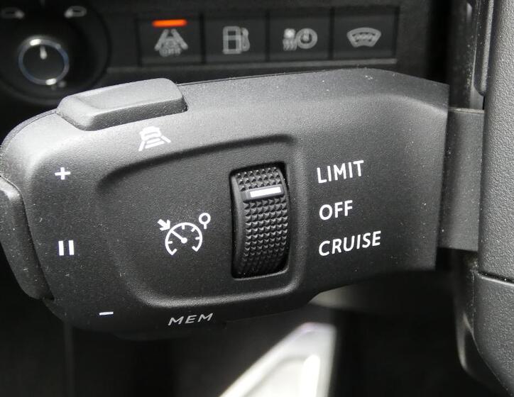 DS Automobiles DS7 Crossback 10