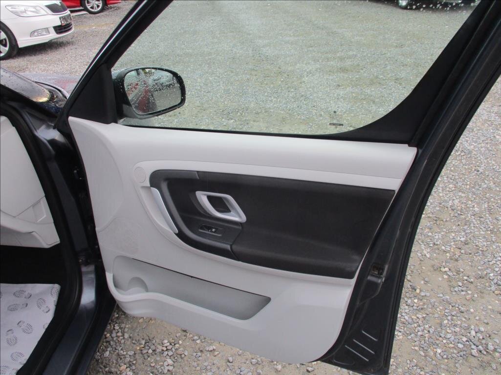 Škoda Roomster Kombi 1,4 l 63 kw