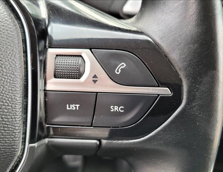 Peugeot 3008 SUV / Terénní 1,5 l 96 kw