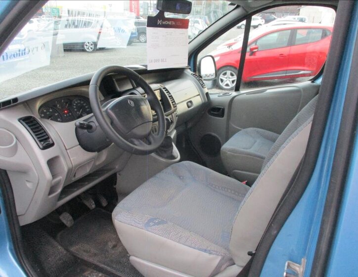 Renault Trafic 13