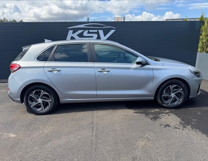 Hyundai i30 Hatchback 998,0 88 kw