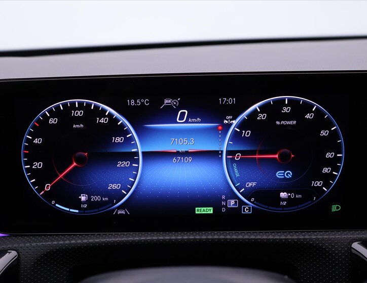 Mercedes-Benz Třídy A Sedan / Limuzína 1,3 l 118 kw