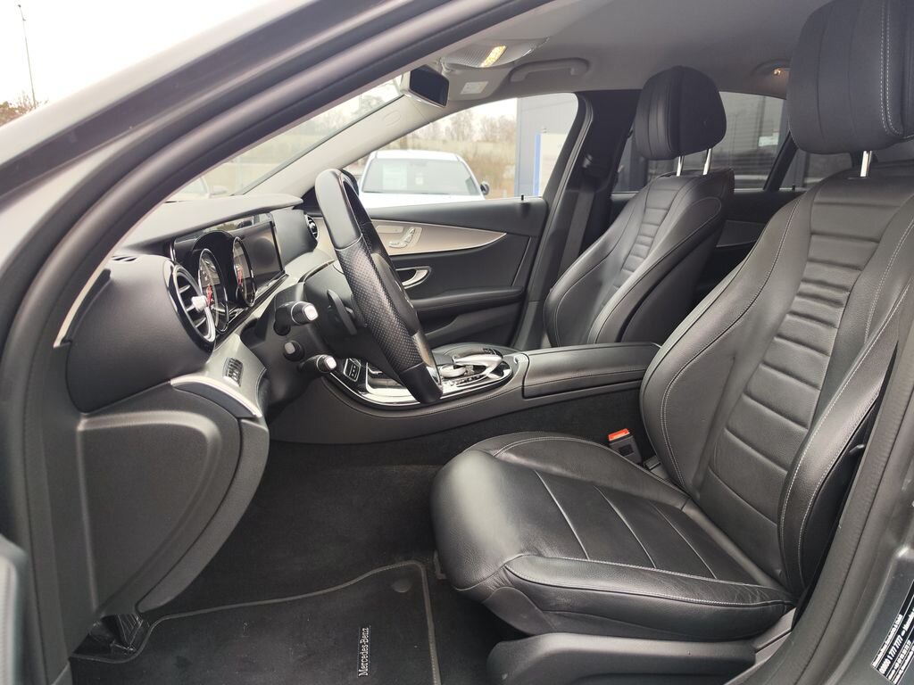 Mercedes-Benz Třídy E Sedan 3,0 l 190 kw