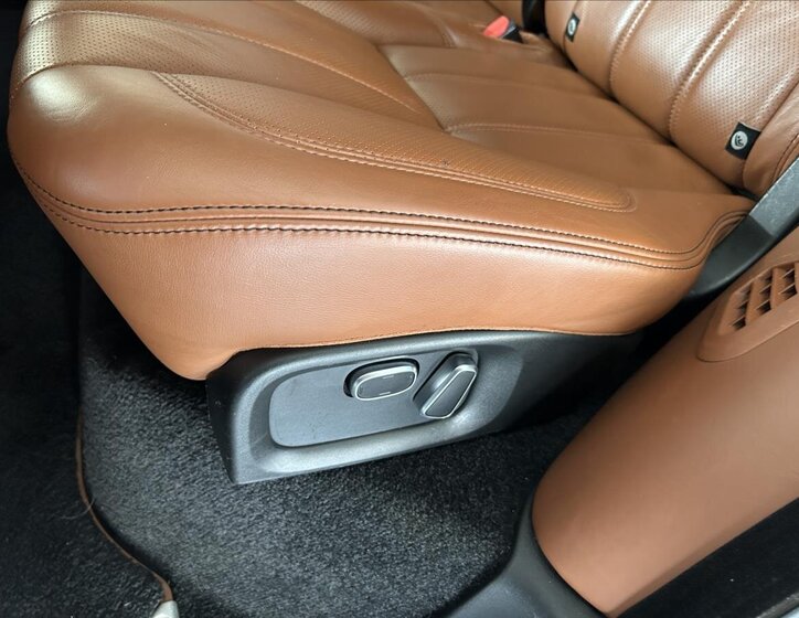 Land Rover Range Rover SUV / Terénní 3,0 l 190 kw