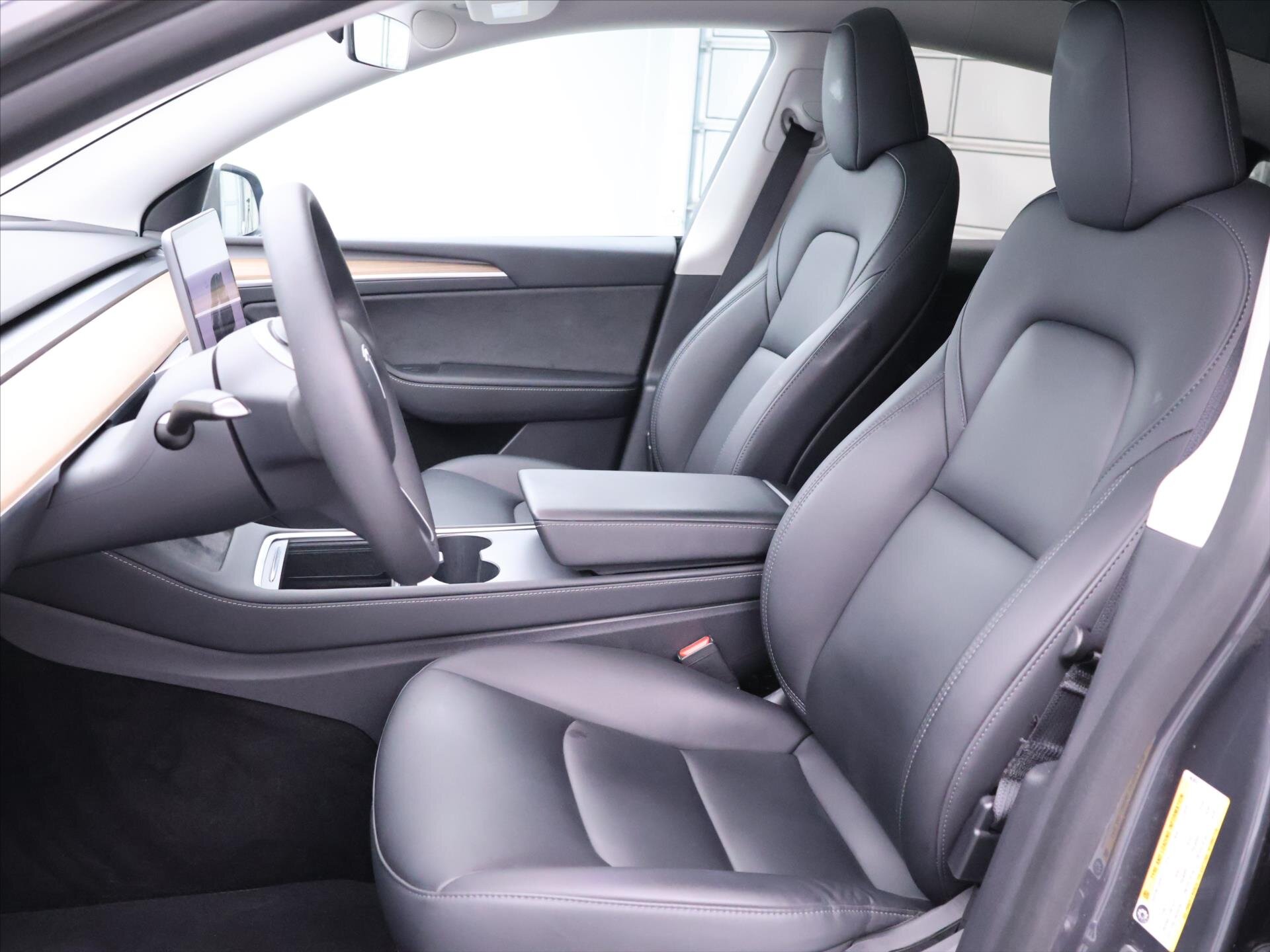 Tesla Model Y SUV 0,0 378 kw